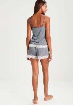 Anna Field Sarah Short Pj Set- Pyjama - Off-White/Dark Blue 10 Anna Field Sarah Short Pj Set- Pyjama - Off-White/Dark Blue -Trendy Verkoop 33d0e936af774883bb2b5a180610a668