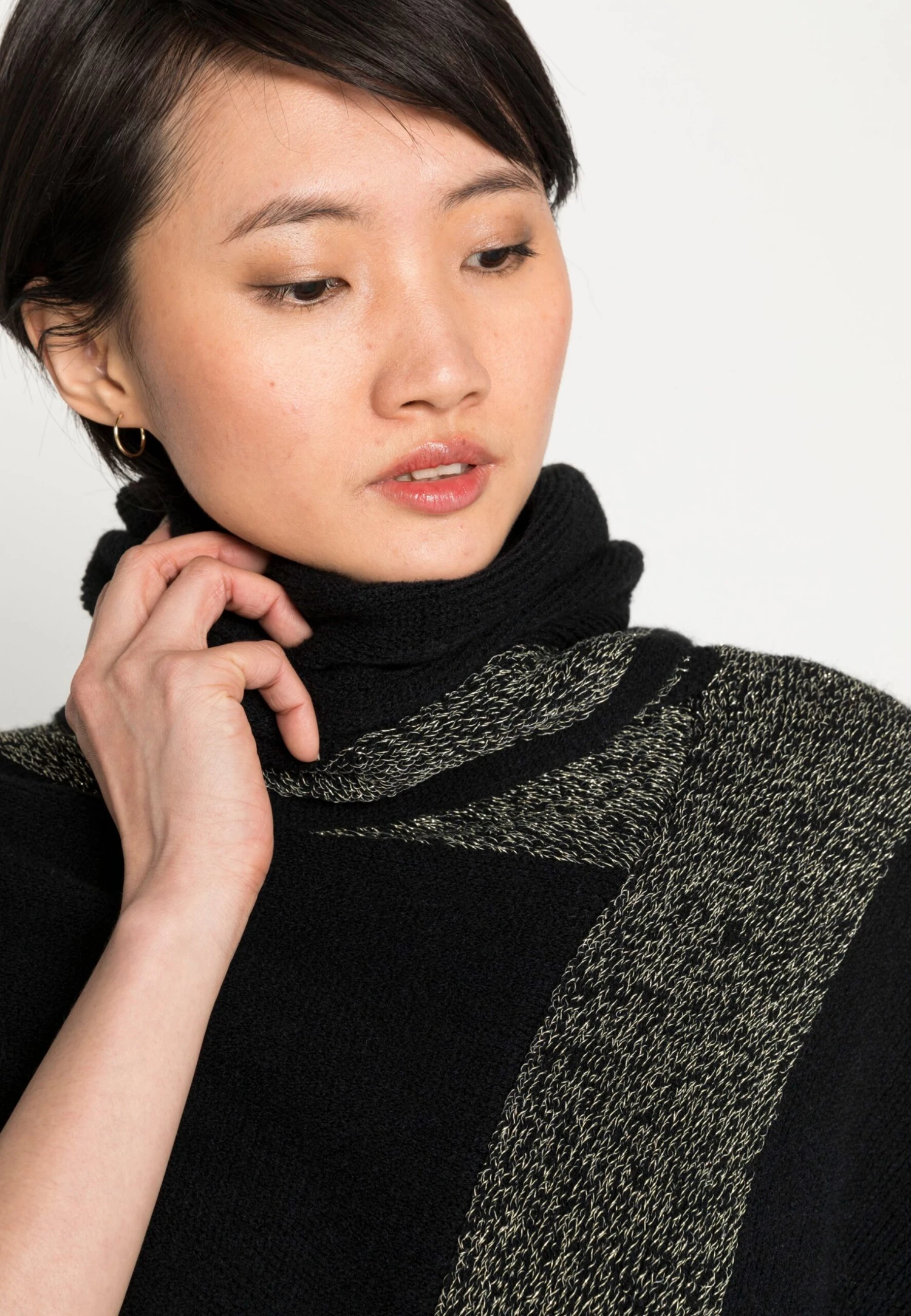 Anna Field Poncho - Black / Gold 7 Anna Field Poncho - Black / Gold - Afbeelding 5