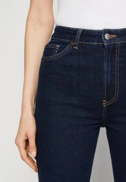 Anna Field Flared Jeans - Dark Blue 13 Anna Field Flared Jeans - Dark Blue -Trendy Verkoop 92966e06ec7342c289d306d1f37222f0