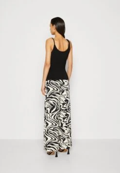 Anna Field Top - Black 10 Anna Field Top - Black -Trendy Verkoop f73f6eabdca3433980fcc05a26f03389